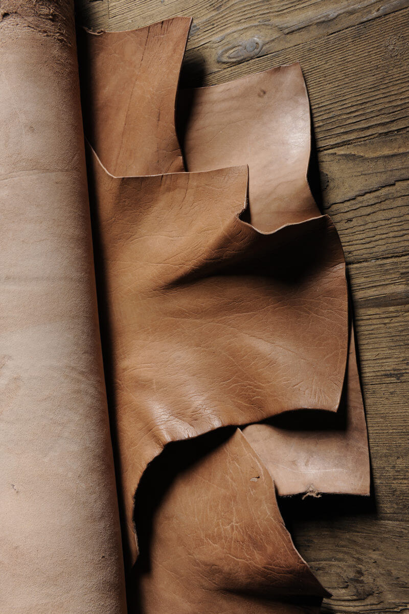 100-vegetable-tanned-stag-leather